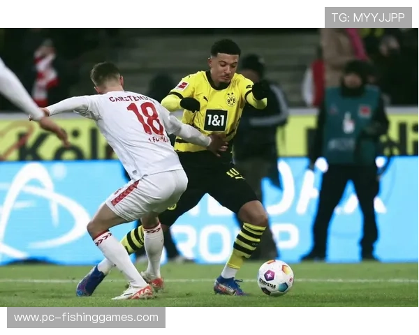 多特蒙德客场全取三分 恩梅查双响助球队取得欧冠两连胜