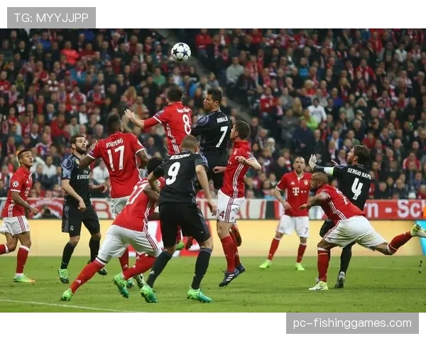 拜仁逆转皇马战术节点拆解：卡马文加红牌成比赛转折点